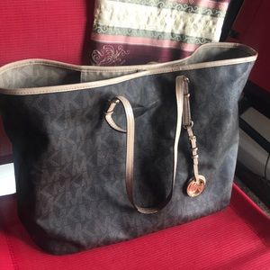 Michael Kors Tote!